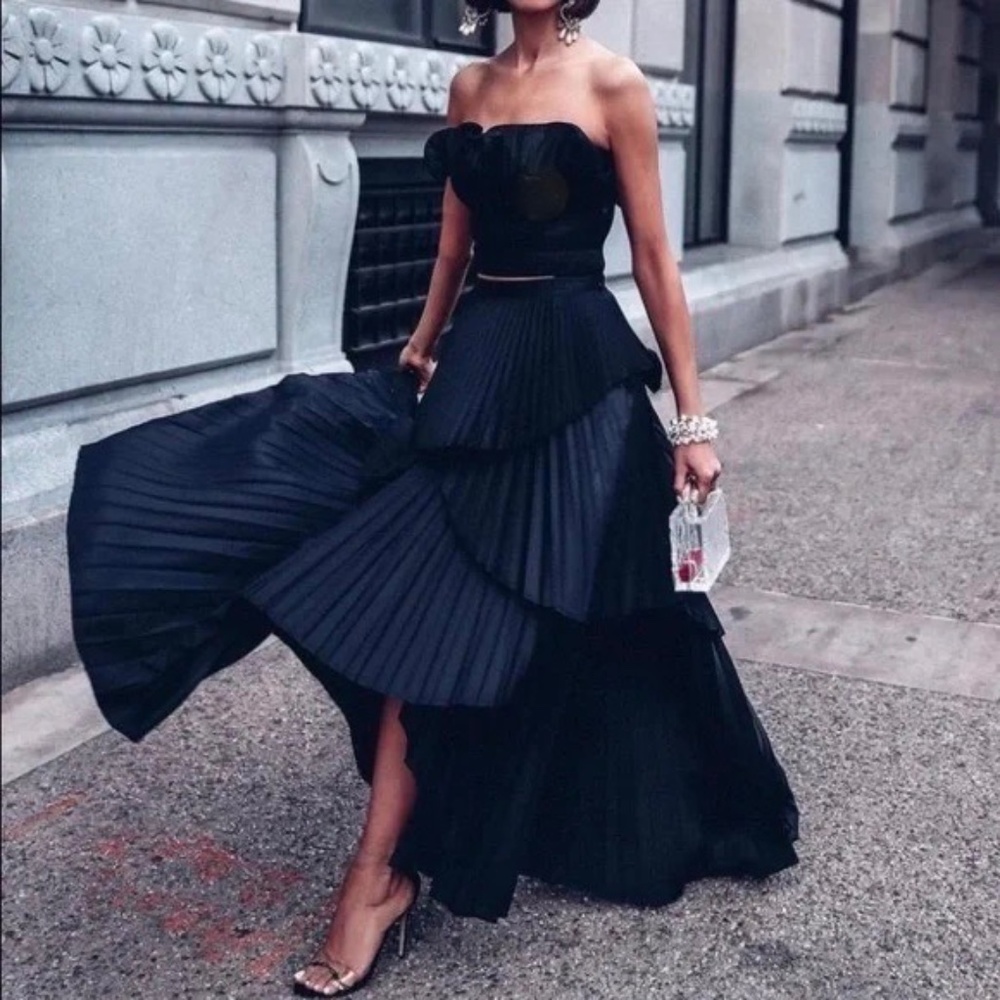 Amur Oriel Ruffled Crop Top L
